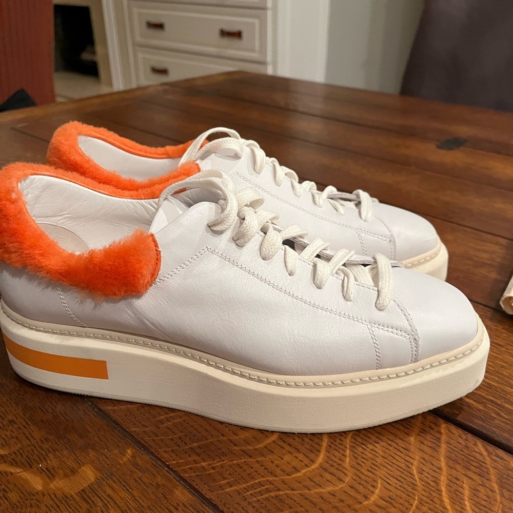 Manuel Barcelo white leather sneakers.